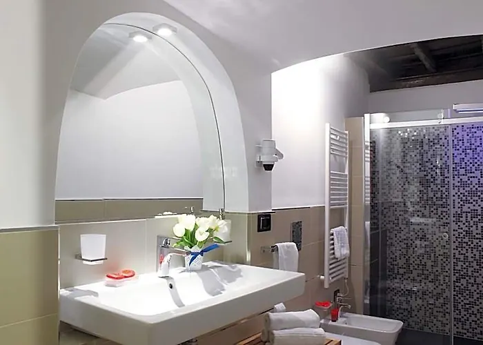 Hub Navona Oda ve Kahvaltı 4*