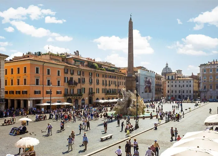 Hub Navona Oda ve Kahvaltı 4*